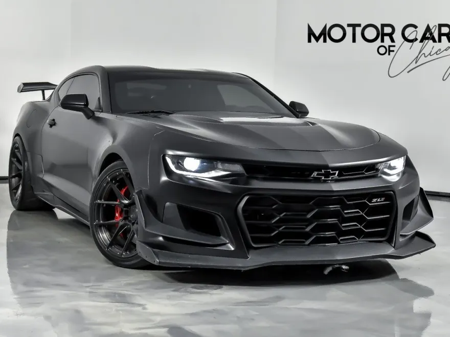 2018 Chevrolet Camaro photo 1