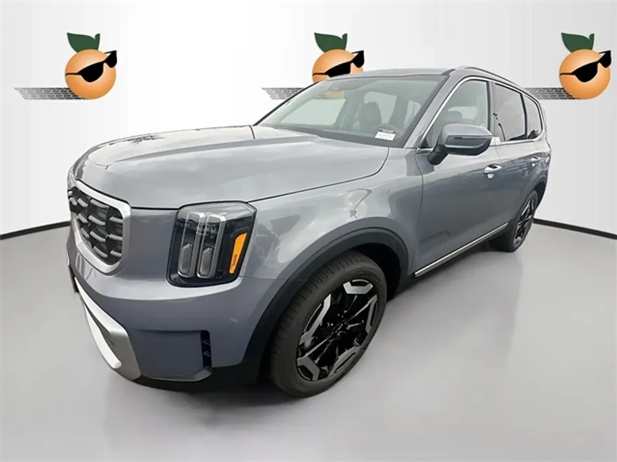 2025 Kia Telluride S photo 1