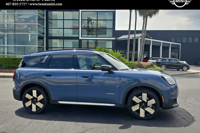 2025 Mini Countryman S ALL4 photo 1
