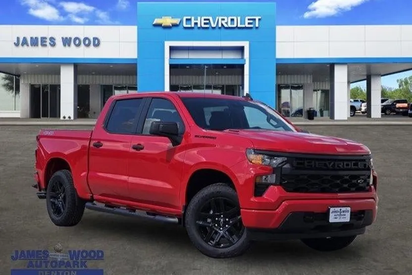 2025 Chevrolet Silverado 1500 Custom photo 1