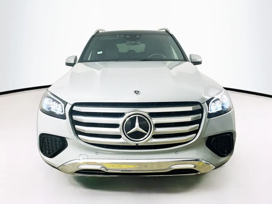 2025 Mercedes Benz GLS 450 4MATIC photo 1