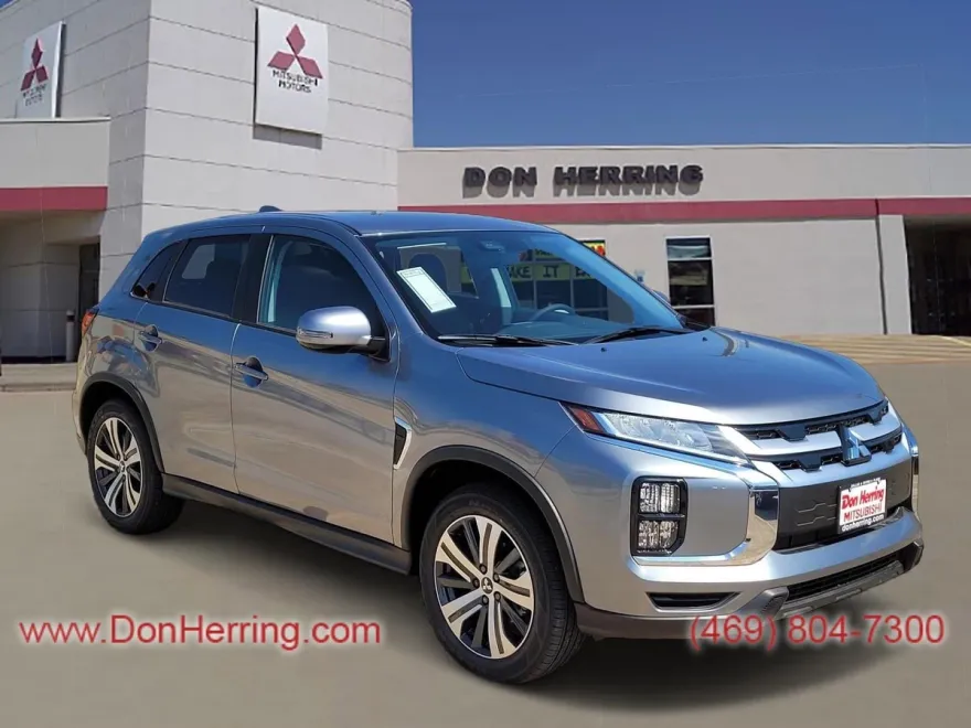 2024 Mitsubishi Outlander Sport SE photo 1
