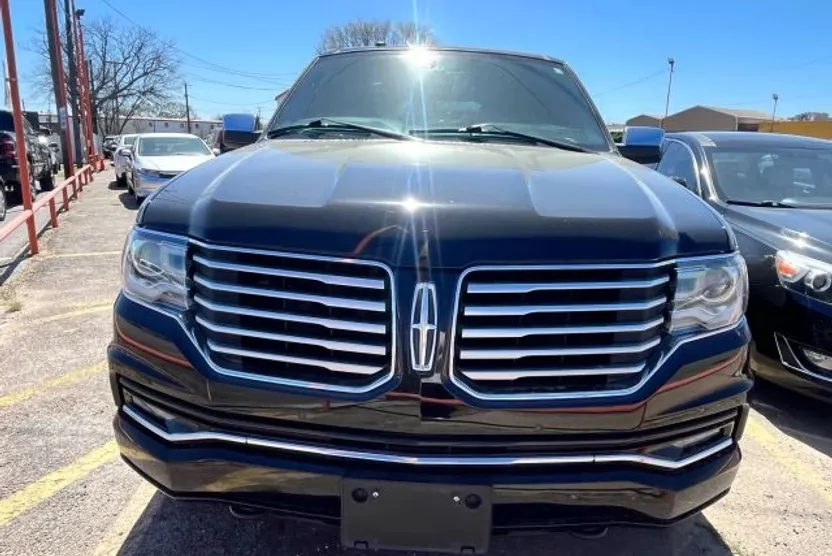 2017 Lincoln Navigator L Reserve photo 1