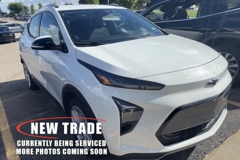 2023 Chevrolet Bolt EUV photo 1