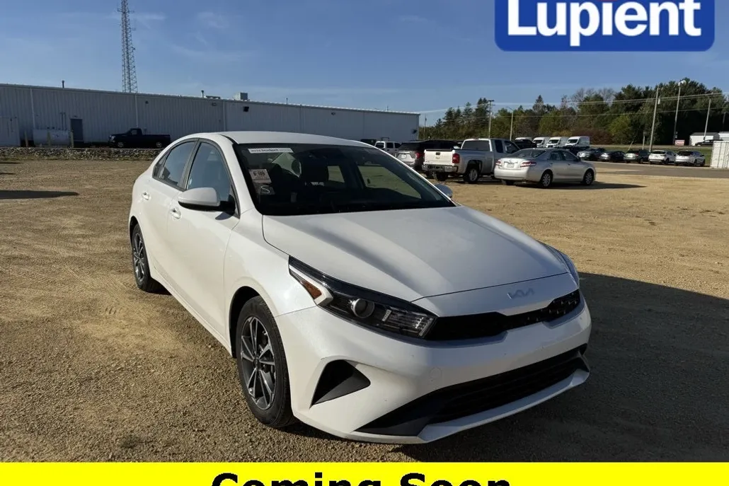 2024 Kia Forte LXS photo 1