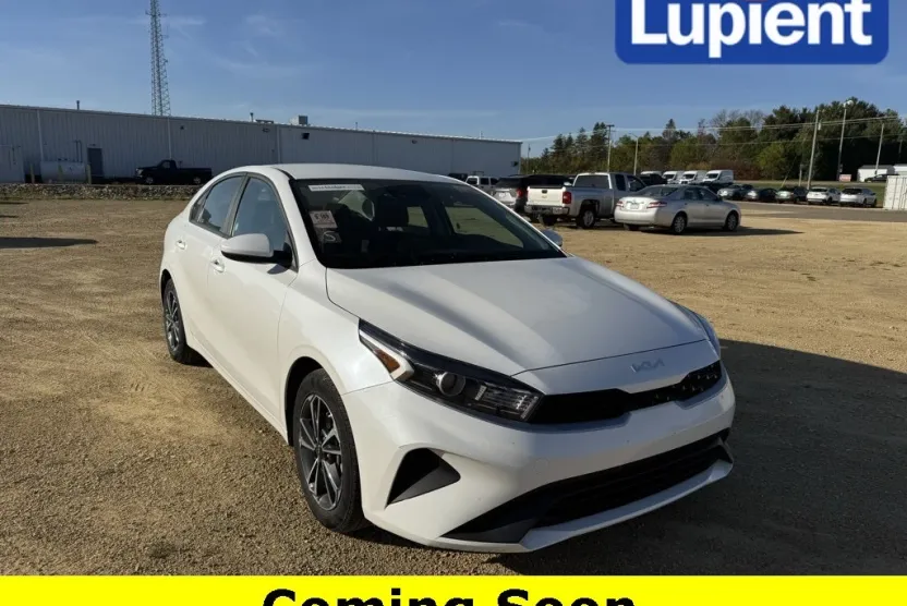 2024 Kia Forte LXS photo 1