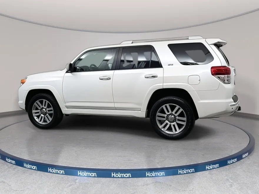 2013 Toyota 4Runner SR5 photo 1