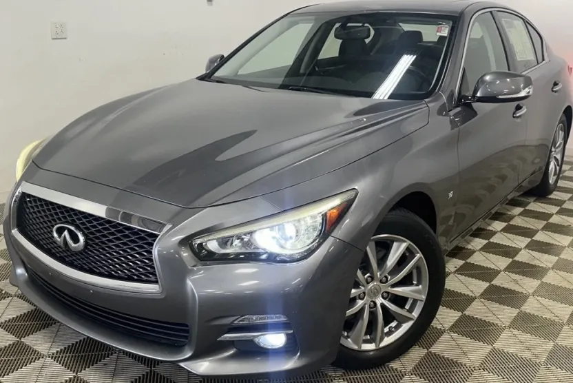 2014 Infiniti Q50 Premium photo 1