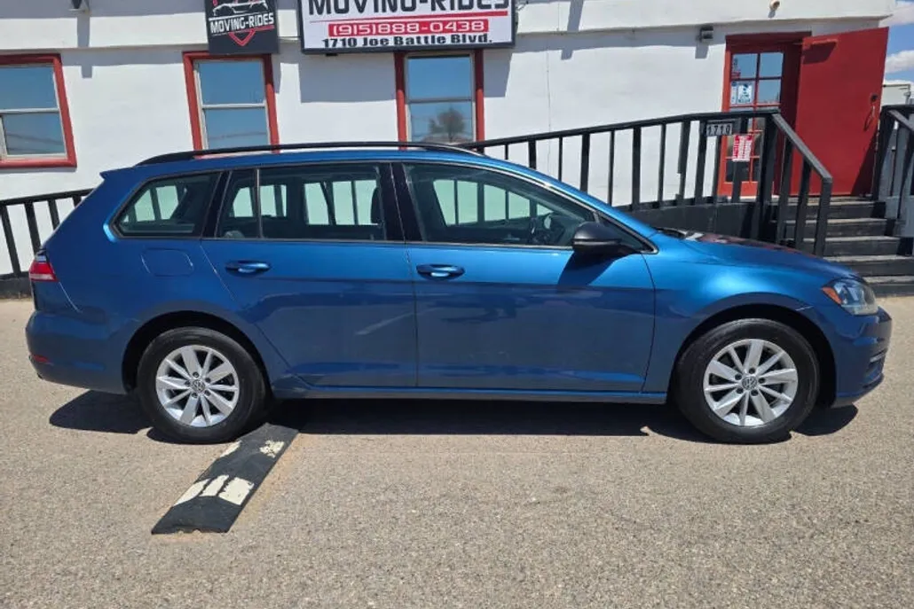 2019 Volkswagen Golf SportWagen SE photo 1