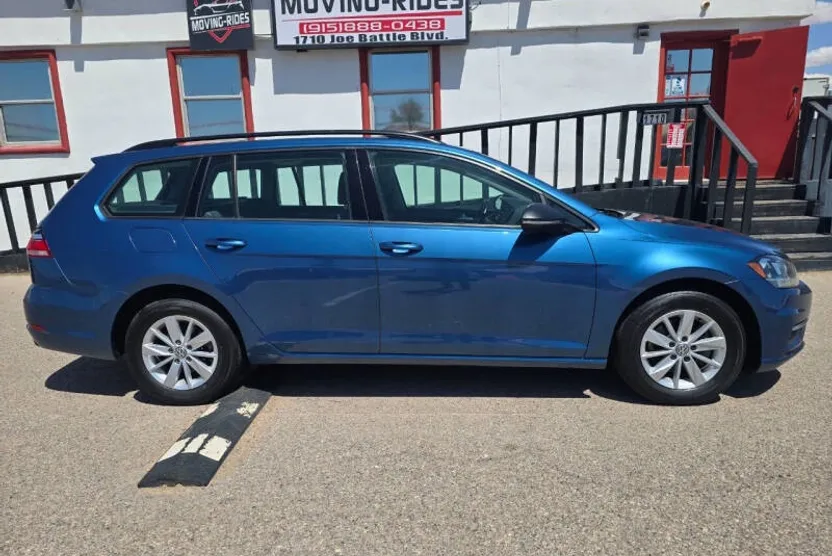 2019 Volkswagen Golf SportWagen SE photo 1