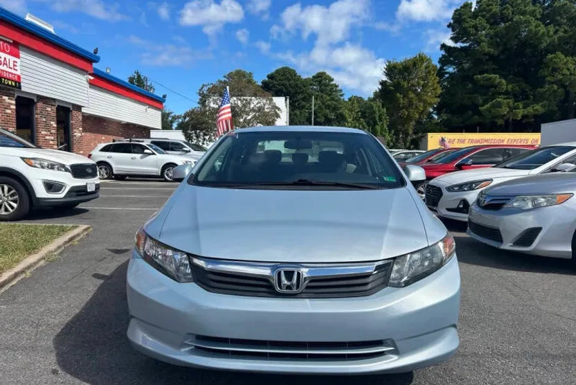 2012 Honda Civic LX photo 1