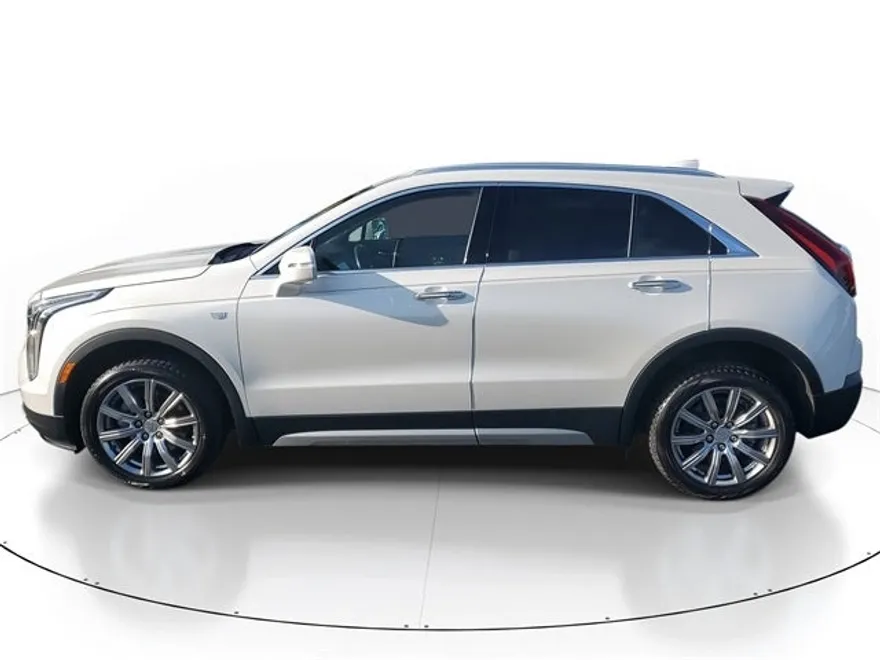 2021 Cadillac XT4 Premium Luxury photo 1