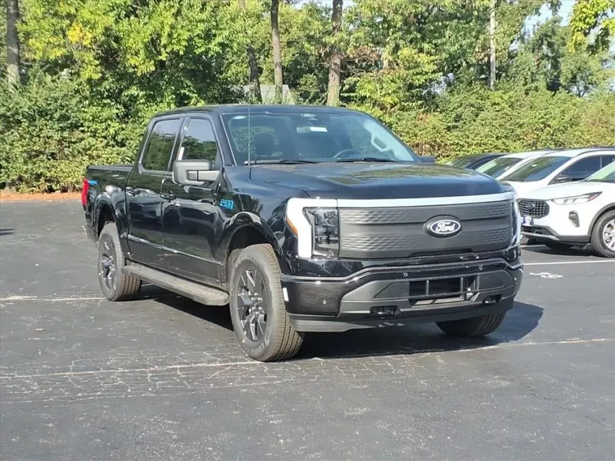 2025 Ford F-150 Lightning photo 1