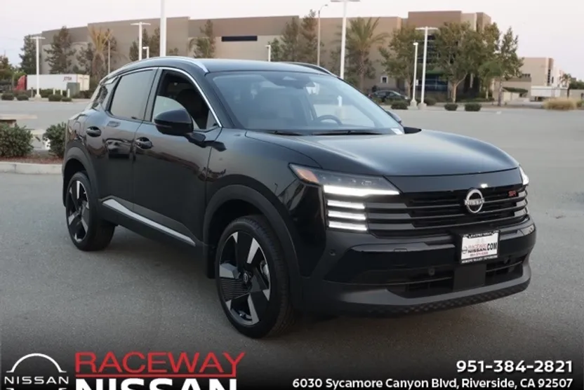2025 Nissan Kicks SR photo 1