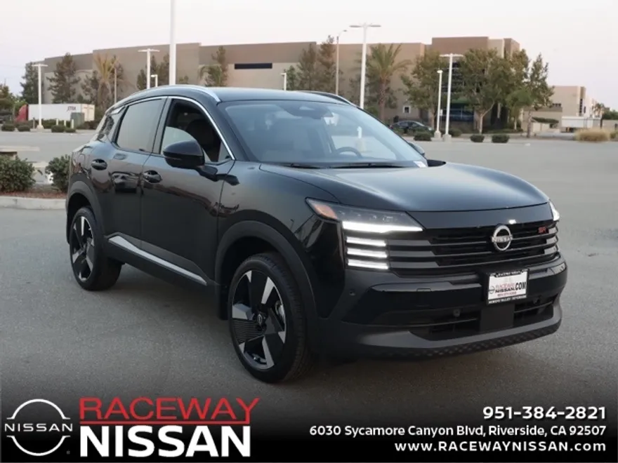 2025 Nissan Kicks SR photo 1