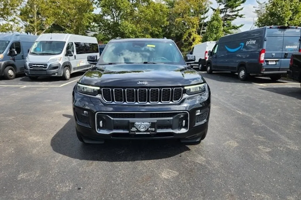 2021 Jeep Grand Cherokee Overland photo 1