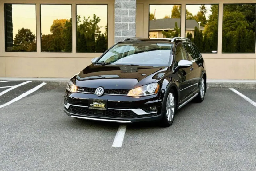 2017 Volkswagen Golf Alltrack TSI SE 4Motion photo 1
