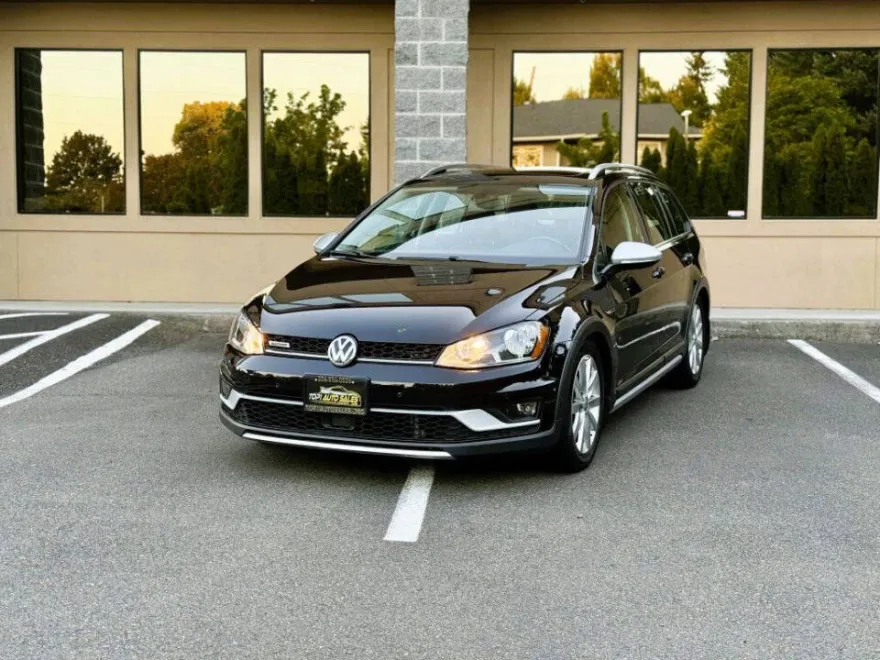 2017 Volkswagen Golf Alltrack TSI SE 4Motion photo 1