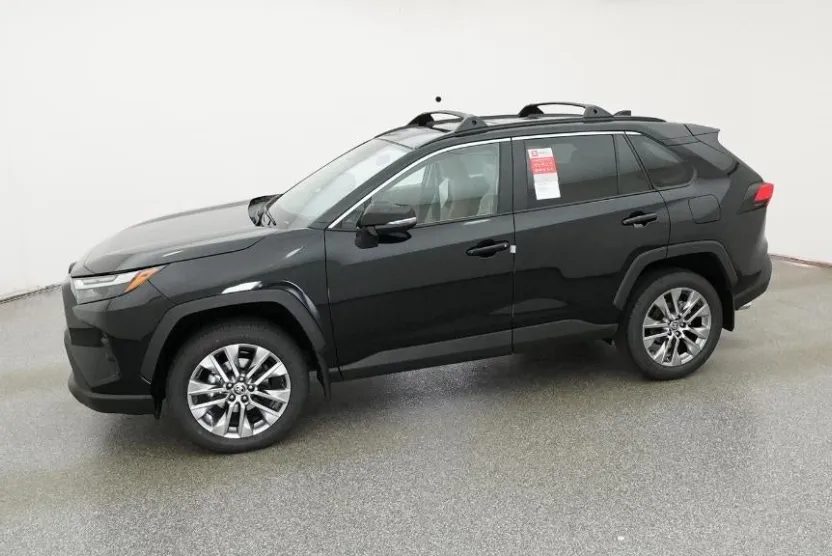 2025 Toyota RAV4 XLE Premium photo 1