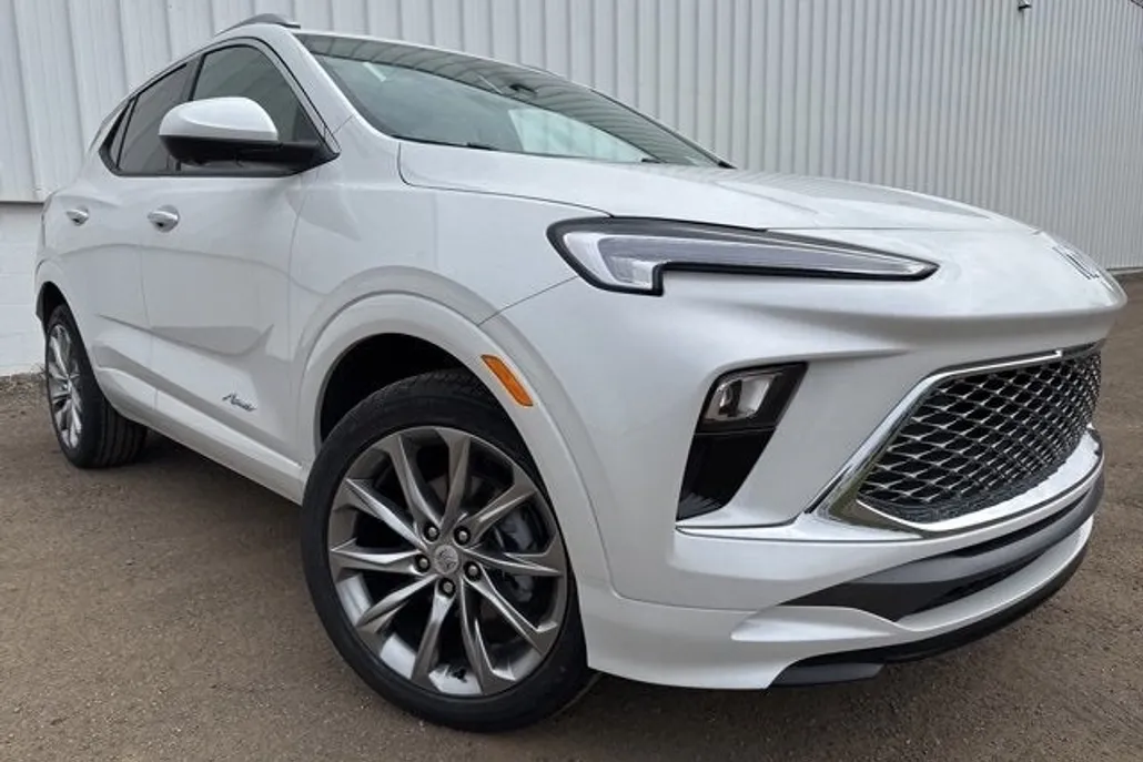 2025 Buick Encore GX Avenir photo 1