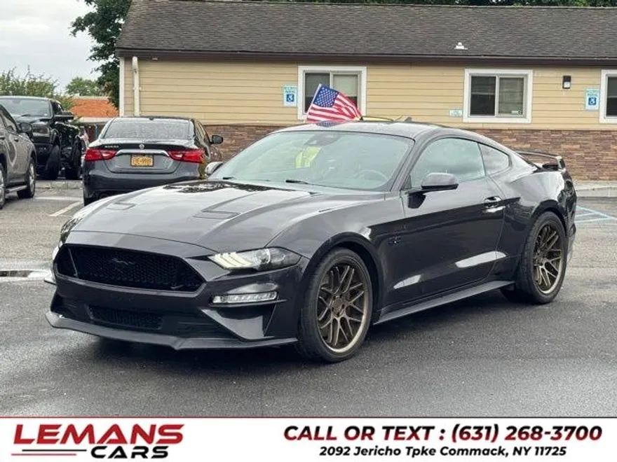 2022 Ford Mustang GT Premium photo 1