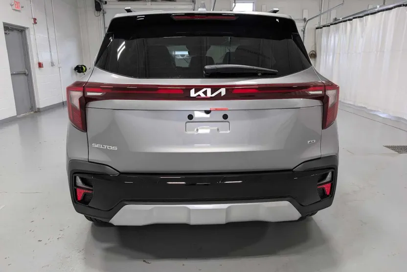 2026 Kia Seltos S photo 1