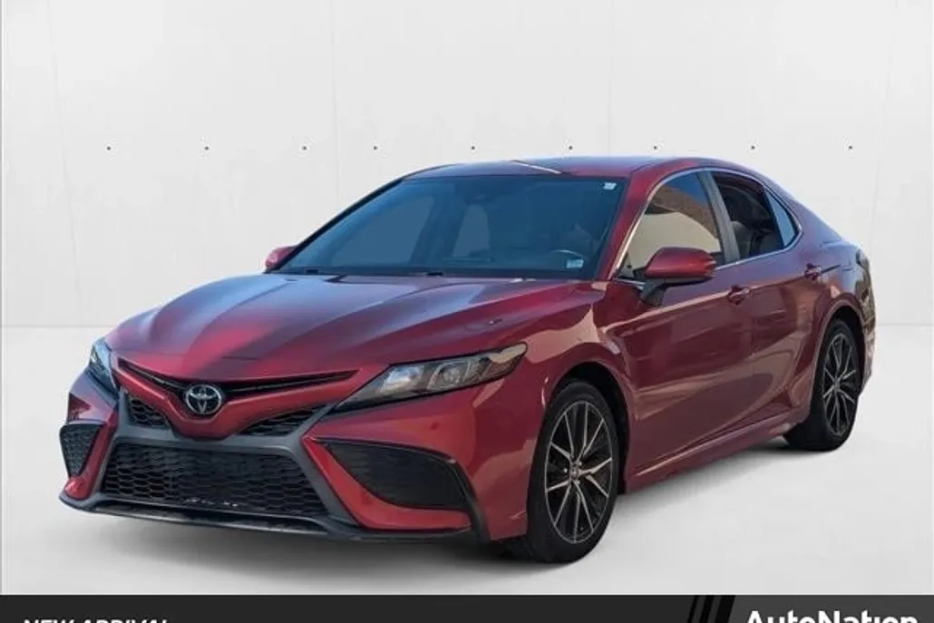 2021 Toyota Camry SE photo 1