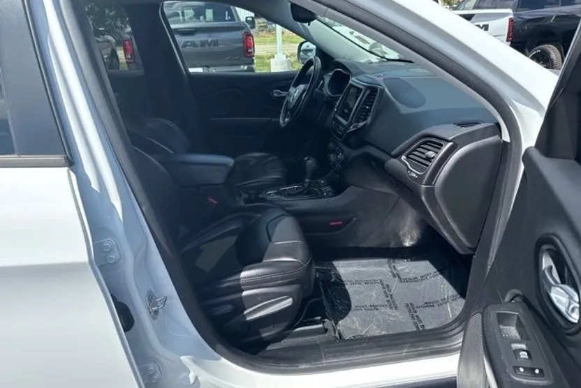 2021 Jeep Cherokee Trailhawk photo 1