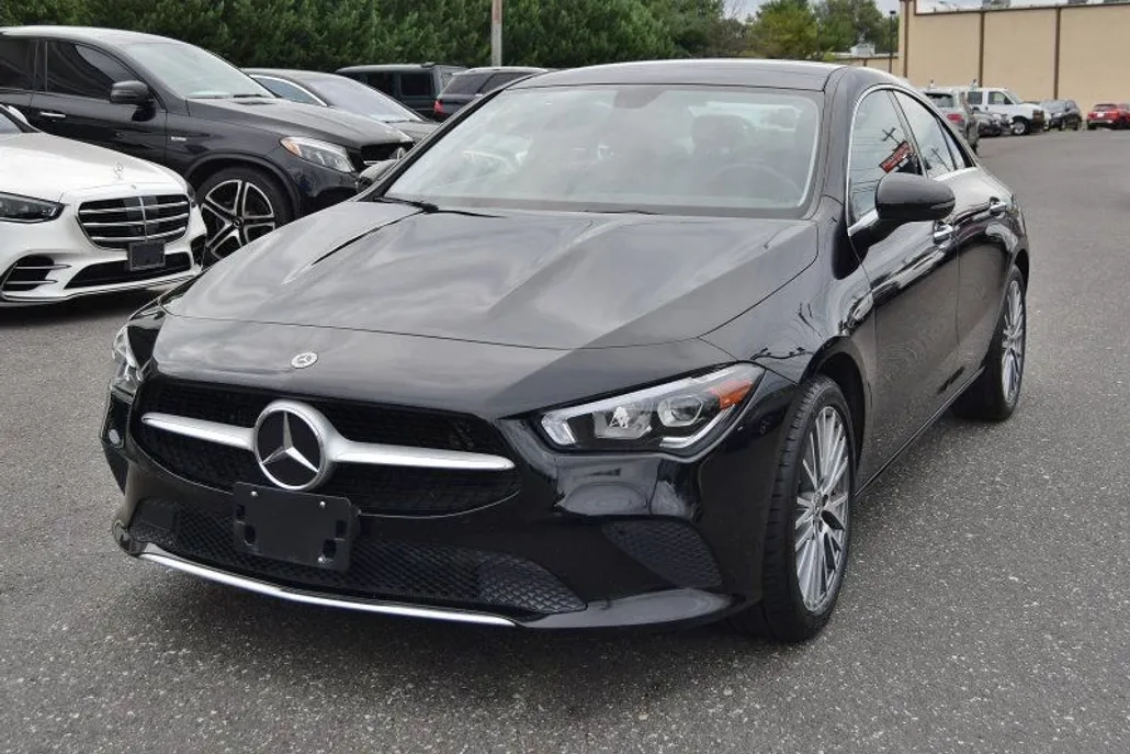 2021 Mercedes Benz CLA 250 4MATIC photo 1
