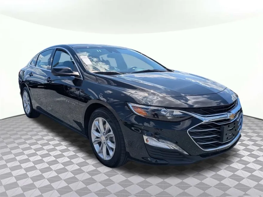 2024 Chevrolet Malibu 1LT photo 1