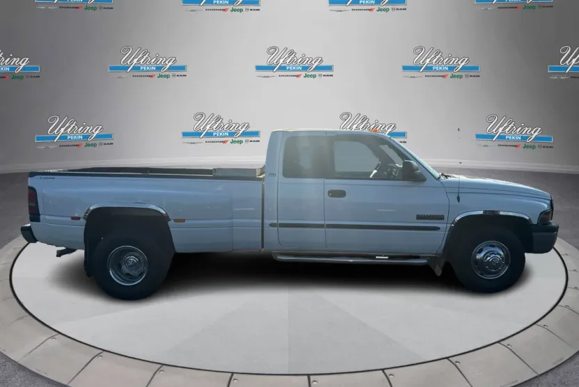 2001 Dodge Ram 3500 photo 1