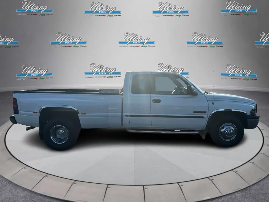2001 Dodge Ram 3500 photo 1