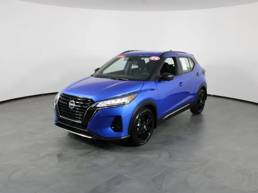 2024 Nissan Kicks SR photo 1