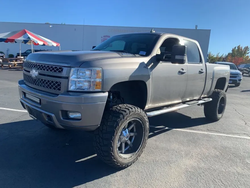 2013 Chevrolet Silverado 2500HD LTZ photo 1