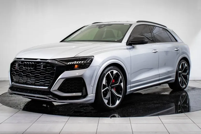 2021 Audi RS Q8 photo 1