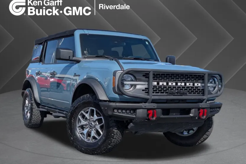 2022 Ford Bronco Badlands photo 1