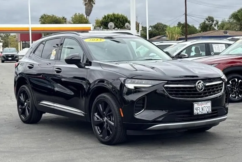 2023 Buick Envision Essence photo 1