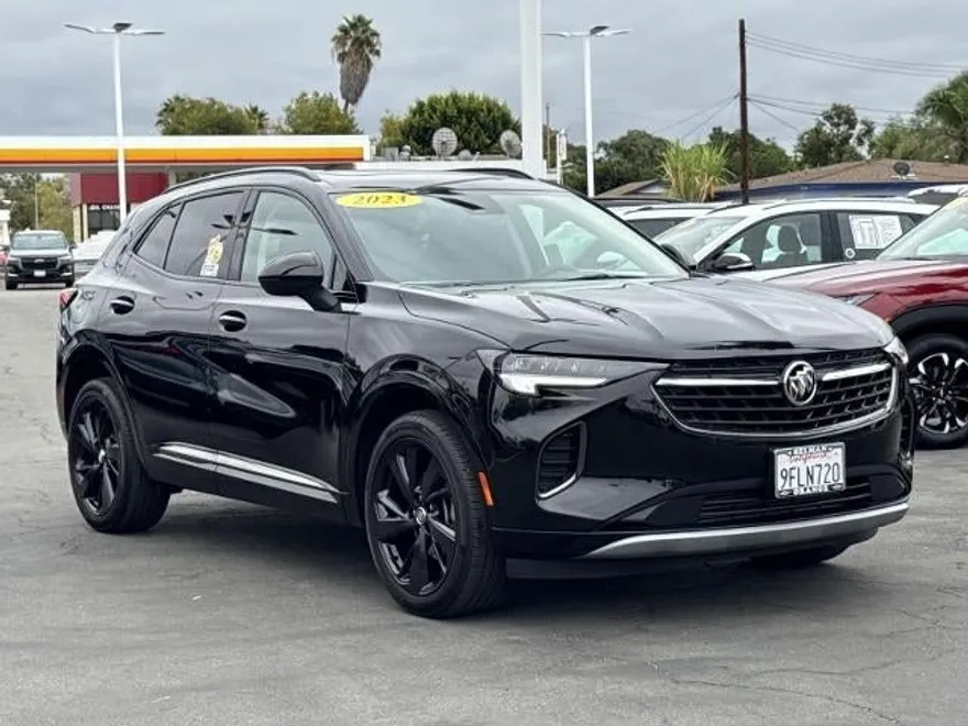 2023 Buick Envision Essence photo 1