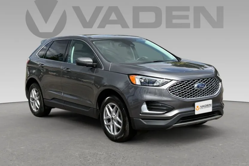 2023 Ford Edge SEL photo 1