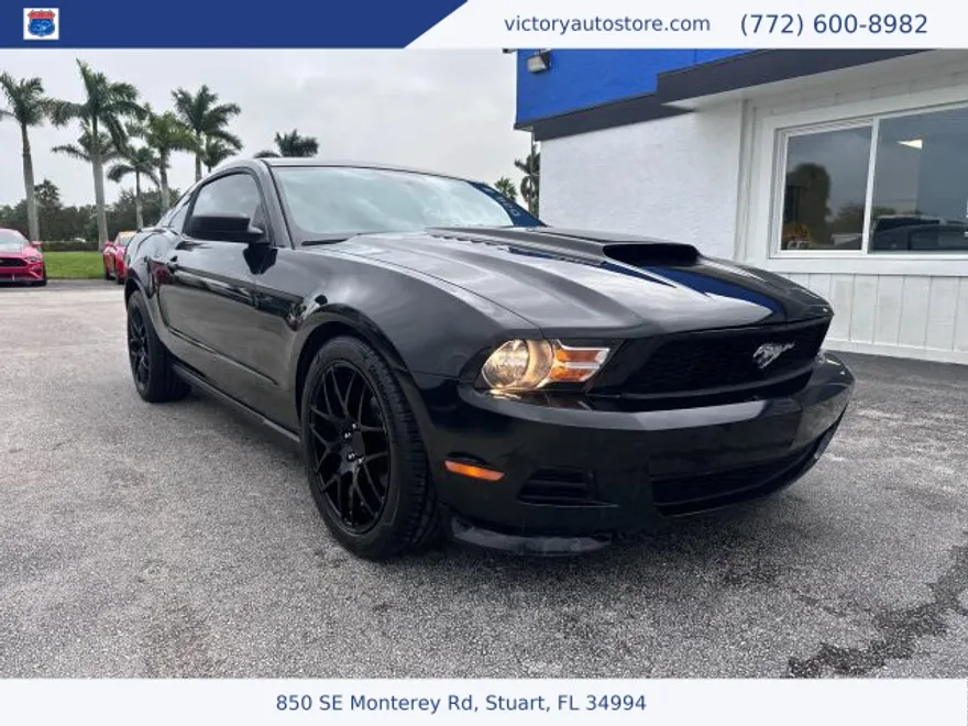 2012 Ford Mustang Base photo 1