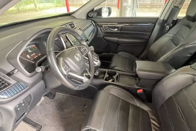 2017 Honda CR-V Touring photo 1