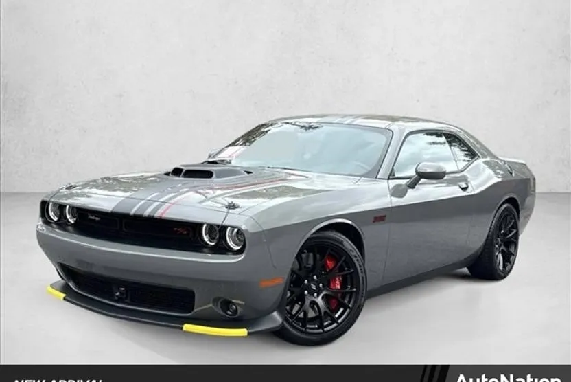 2023 Dodge Challenger R/T Scat Pack photo 1