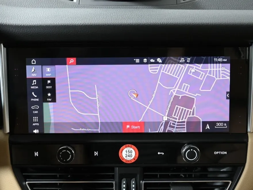 2024 Porsche Macan Base photo 23