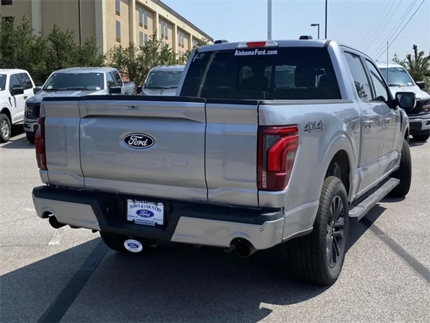 2025 Ford F-150 Lariat photo 1
