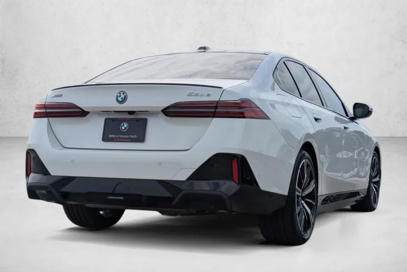 2026 Bmw 550e xDrive photo 1