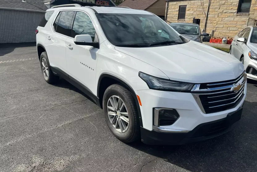 2022 Chevrolet Traverse Cloth 1LT photo 1