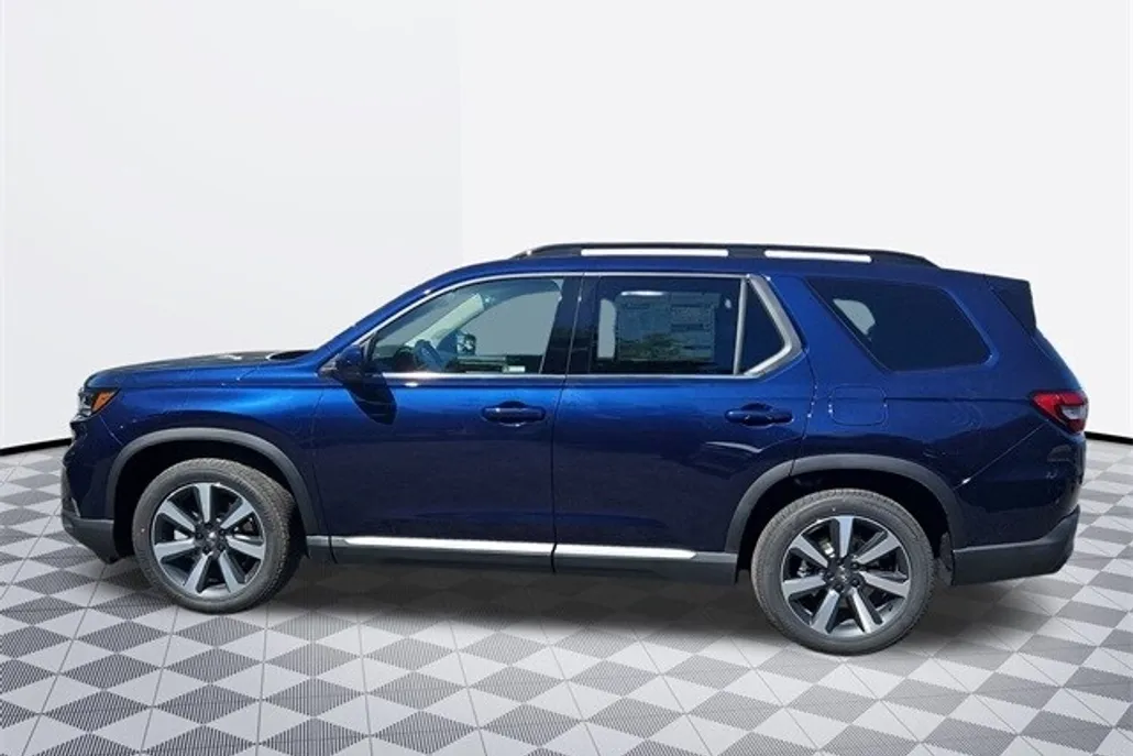 2025 Honda Pilot Touring photo 1
