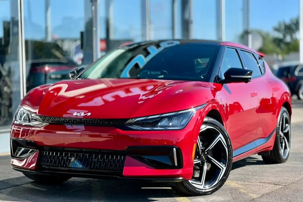 2023 Kia EV6 GT photo 1