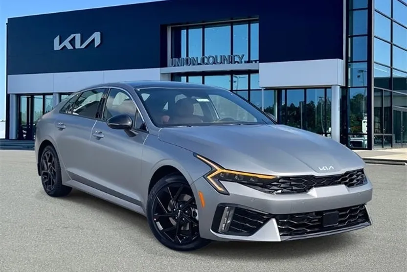 2026 Kia K5 GT-Line photo 1
