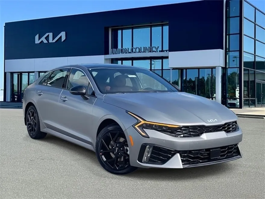 2026 Kia K5 GT-Line photo 1